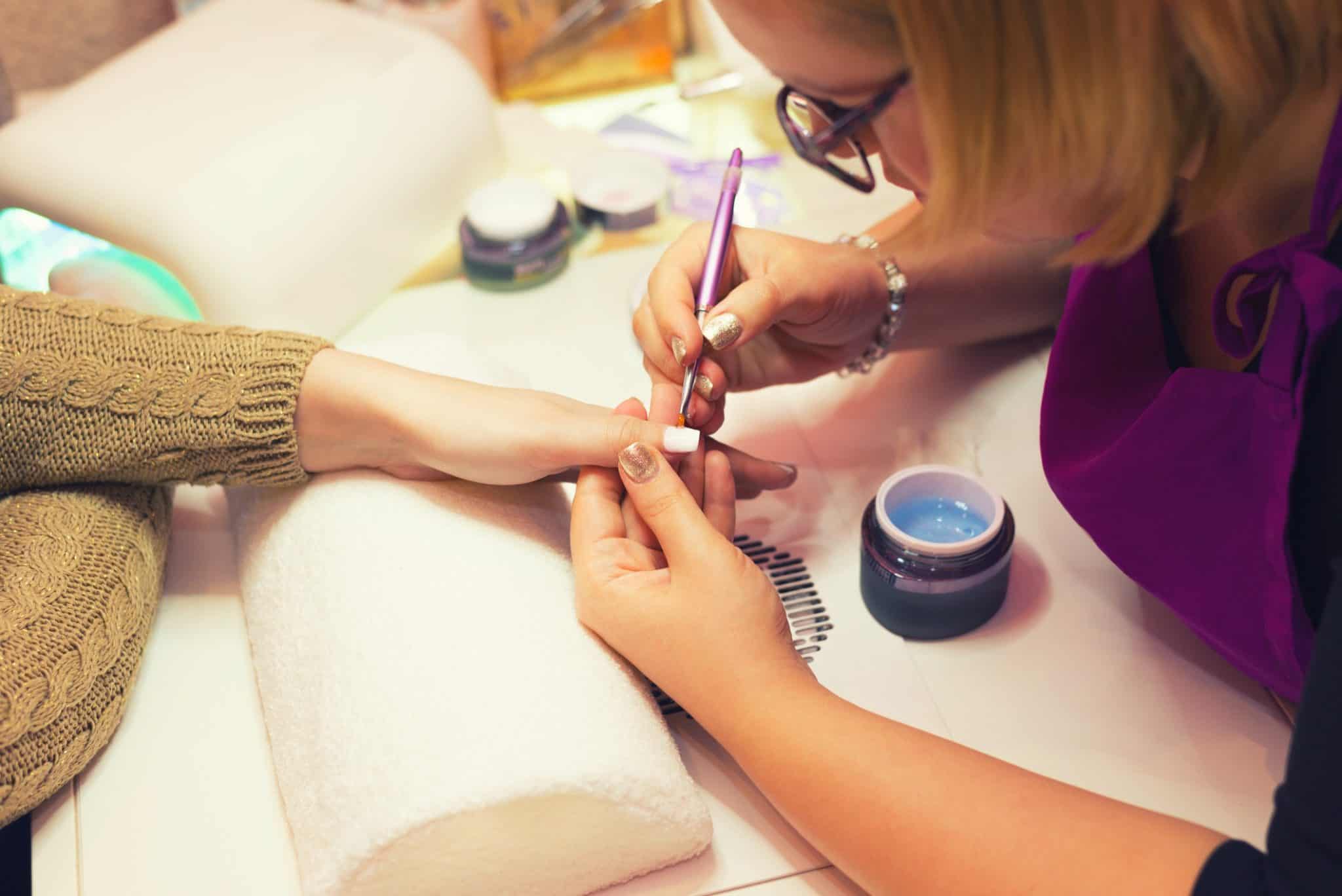 How to become a nail technician from home